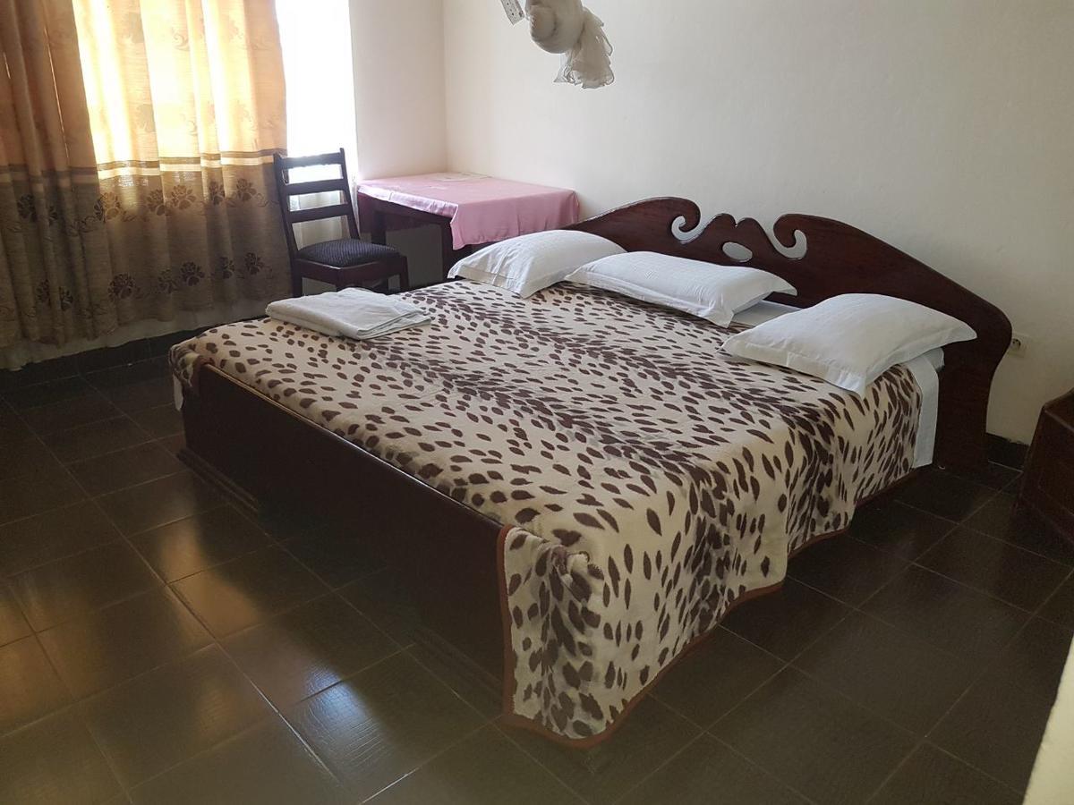 Centre D' Accueil Joli Reve Hotel Kisangani Kültér fotó